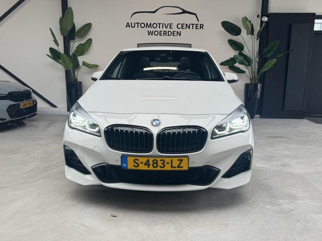 BMW 2-serie Active Tourer 225xe iPerformance High Executive, Auto's, BMW, Automaat, 8 kWh, 136 pk, Gebruikt
