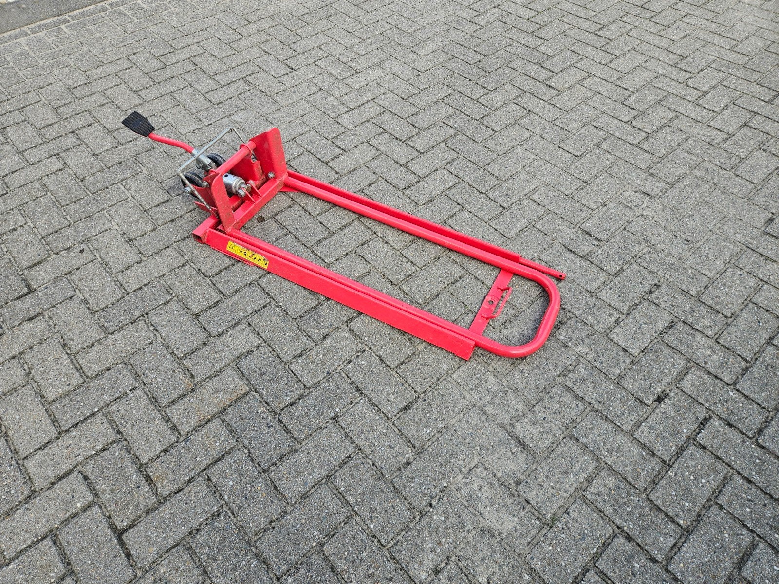 Clip Lift 300 kg – Heflift / hefbrug voor zitmaaiers

Te koo, Ophalen, Zo goed als nieuw