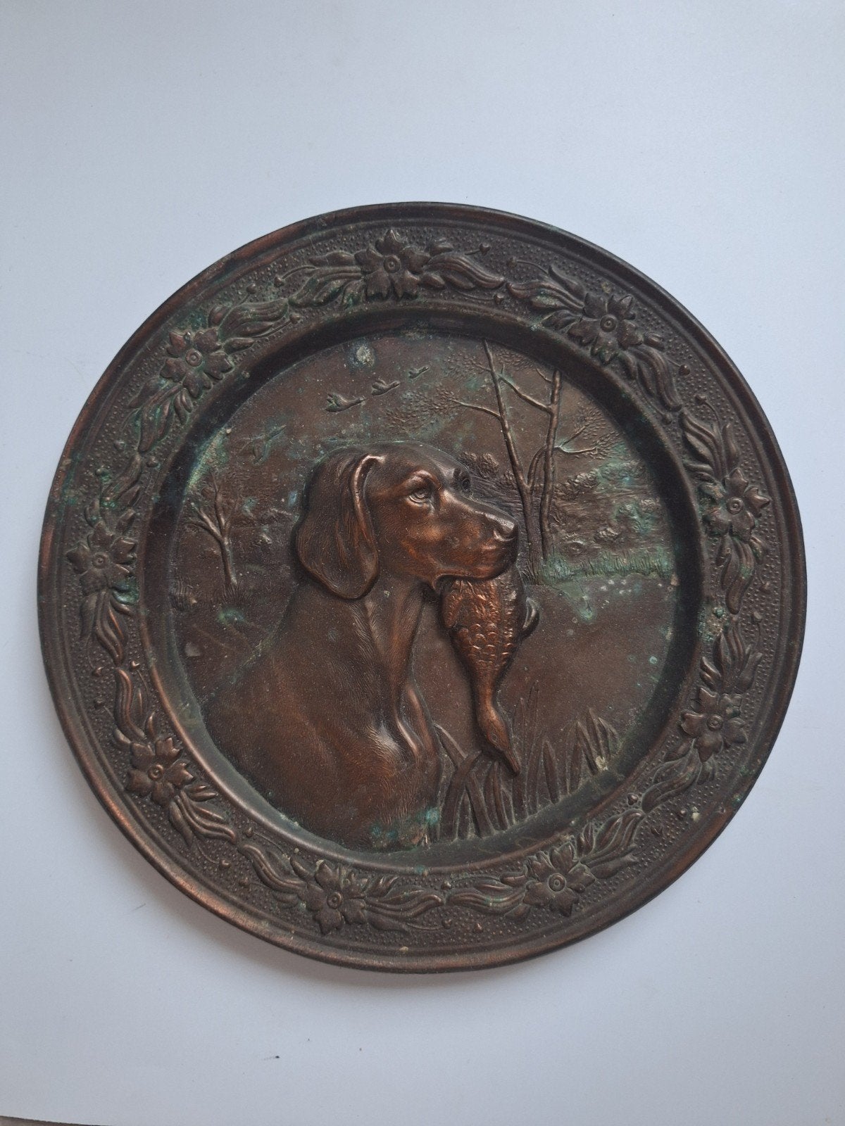 Koperen bord met jacht hond.
Diamter: 25 cm
810 gram, Ophalen of Verzenden, Koper