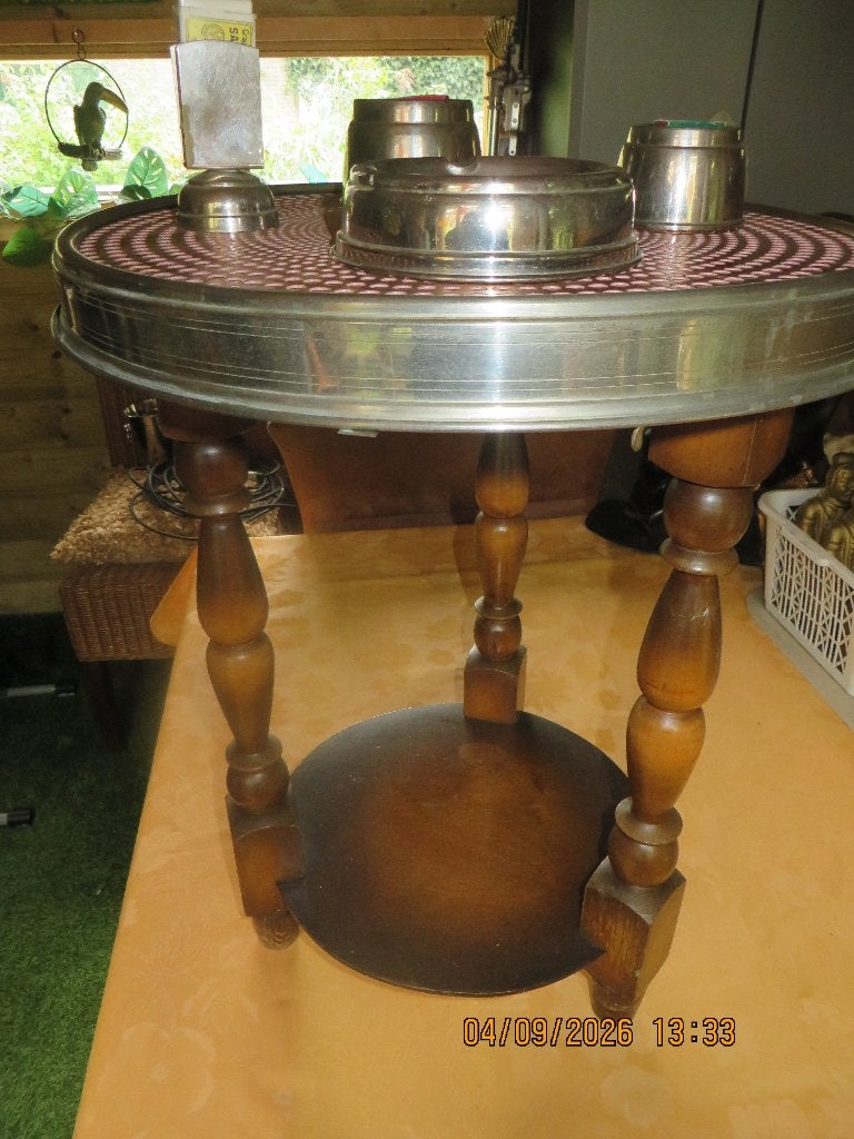ROOKTAFELTJE, Antiek en Kunst, Ophalen