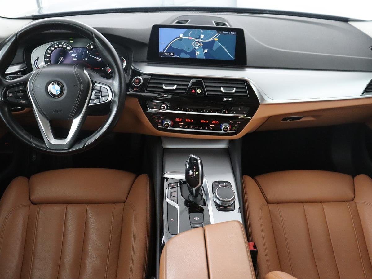 BMW 5-serie 530i High Executive | Leder | Trekhaak | Park as, Auto's, Automaat, 1998 cc, Achterwielaandrijving, Gebruikt