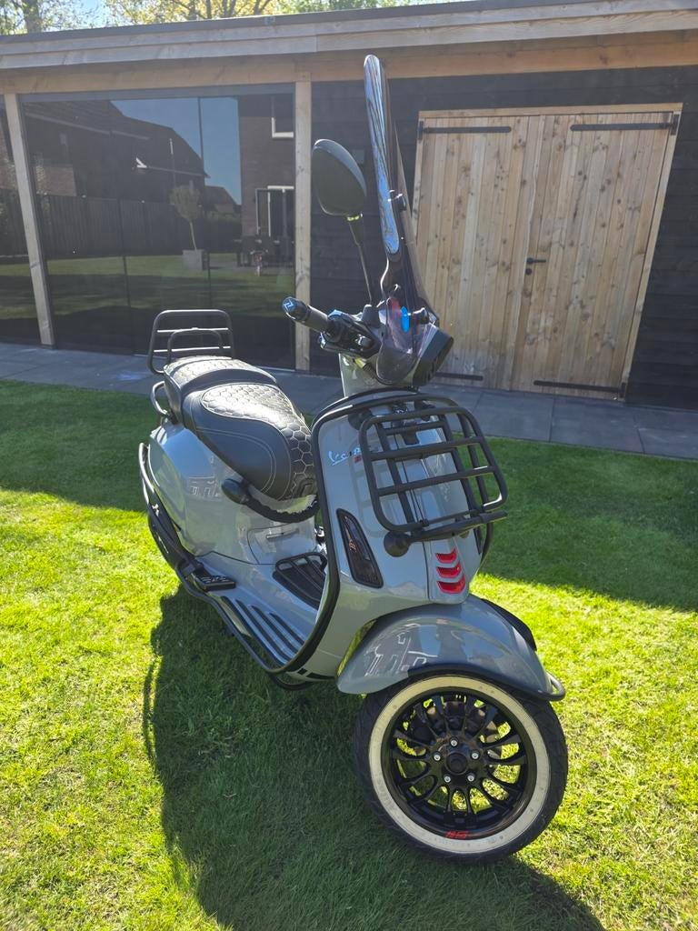 Vespa Sprint Nardo Grey Full Option Zelioni Snor, Fietsen en Brommers, Ophalen, Overige modellen, Maximaal 45 km/u, Zo goed als nieuw