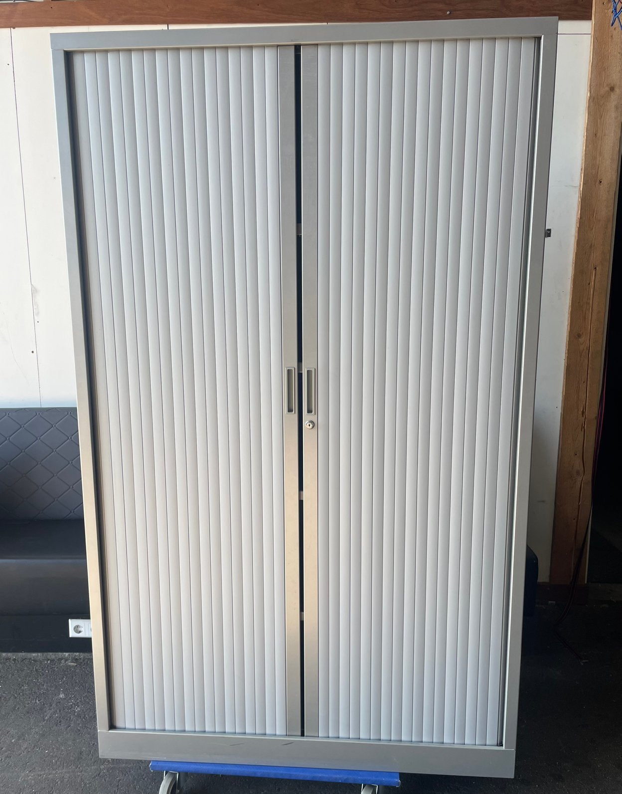 Nette archiefkast roldeurkast, Huis en Inrichting, Ophalen, 100 tot 150 cm, Zo goed als nieuw, 150 tot 200 cm