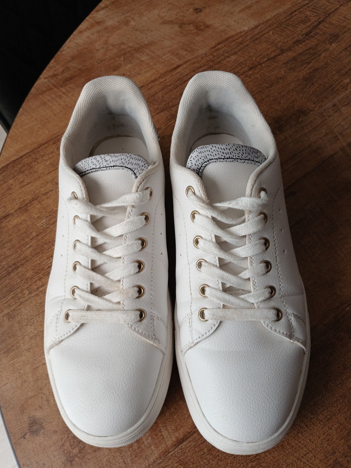 Bluebox witte sneakers - Maat 40, Ophalen of Verzenden, Gedragen, Wit, Sneakers of Gympen