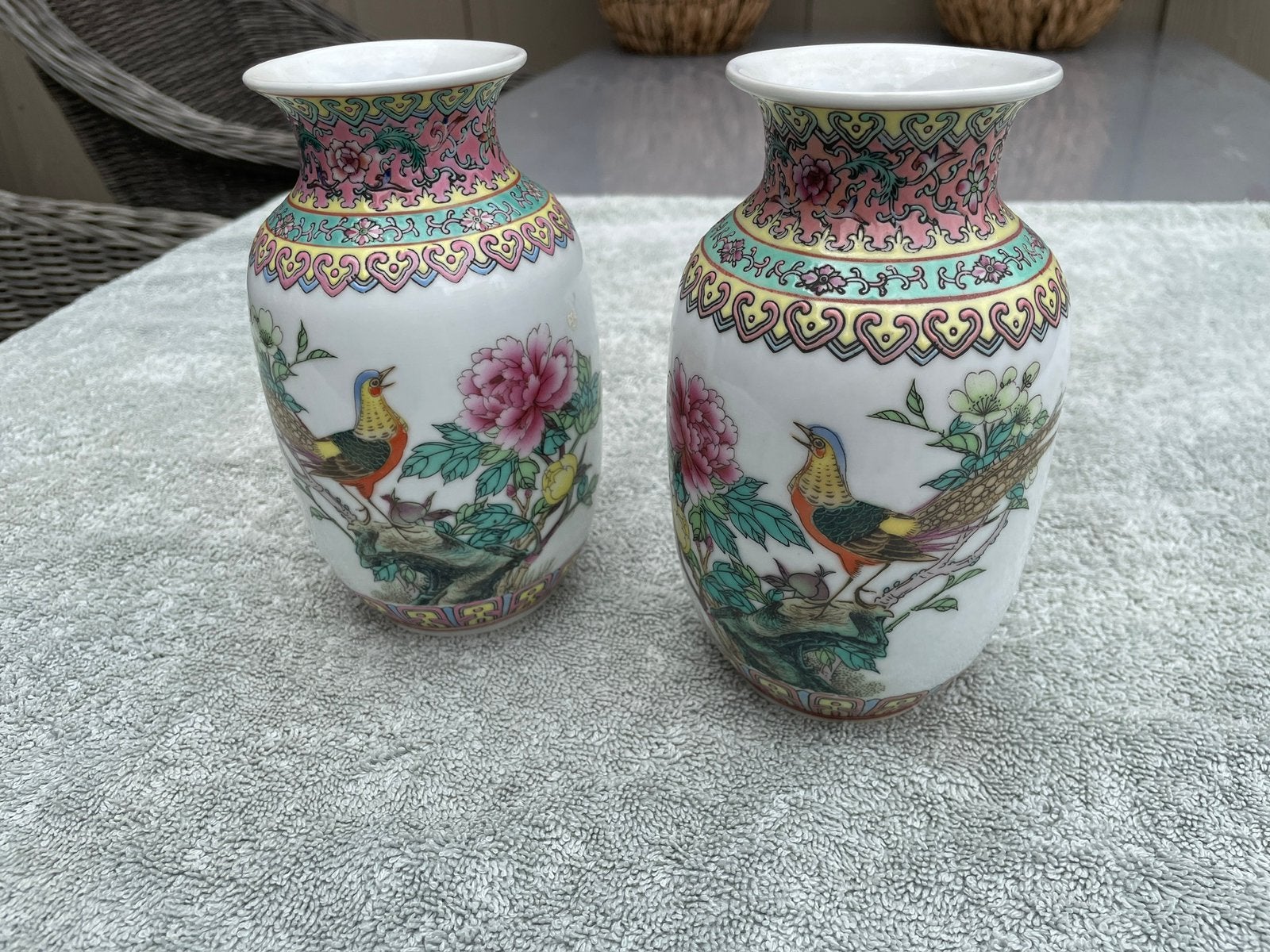 2 Antieke Famille Rosé Vaasjes, Antiek en Kunst, Ophalen of Verzenden