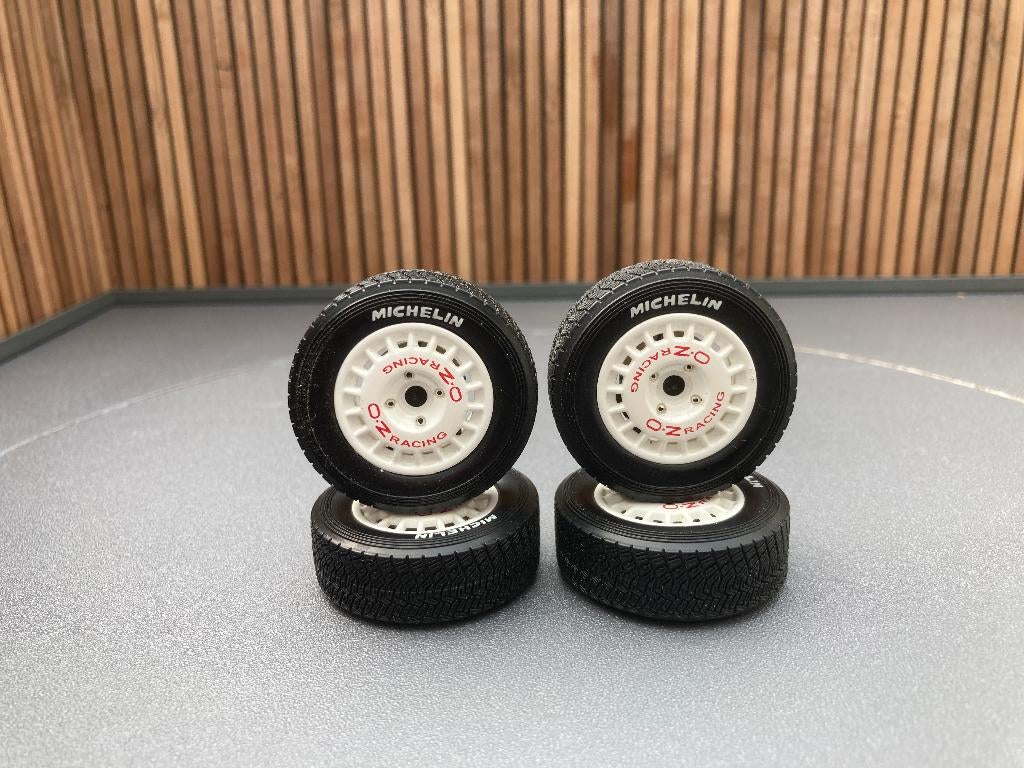 Set Wielen OZ Racing 1:18 Autoart (Toyota Corolla WRC) MJ, Hobby en Vrije tijd, Modelauto's | 1:18, Ophalen of Verzenden, Gebruikt