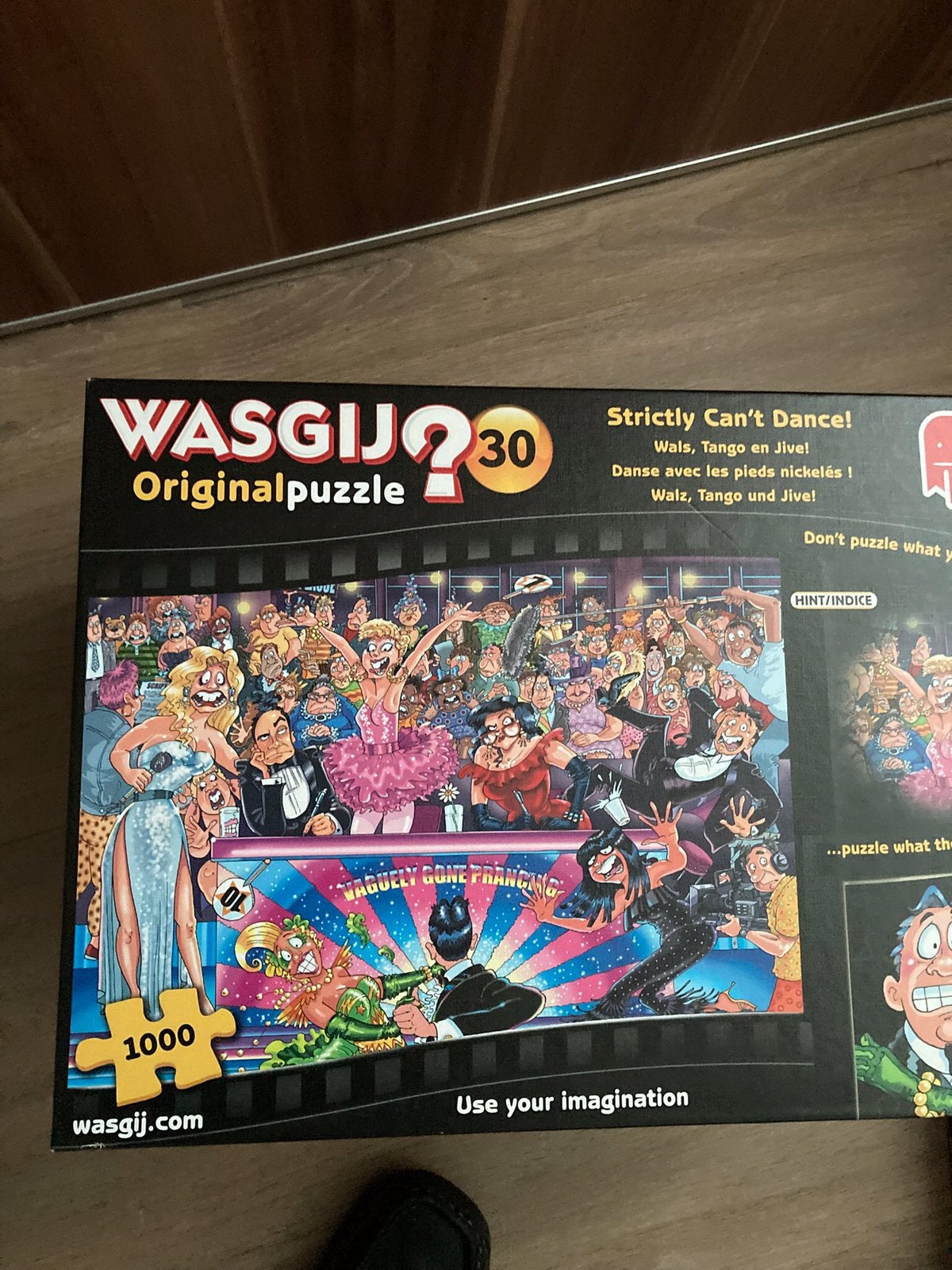 Wasgij puzzels., Ophalen