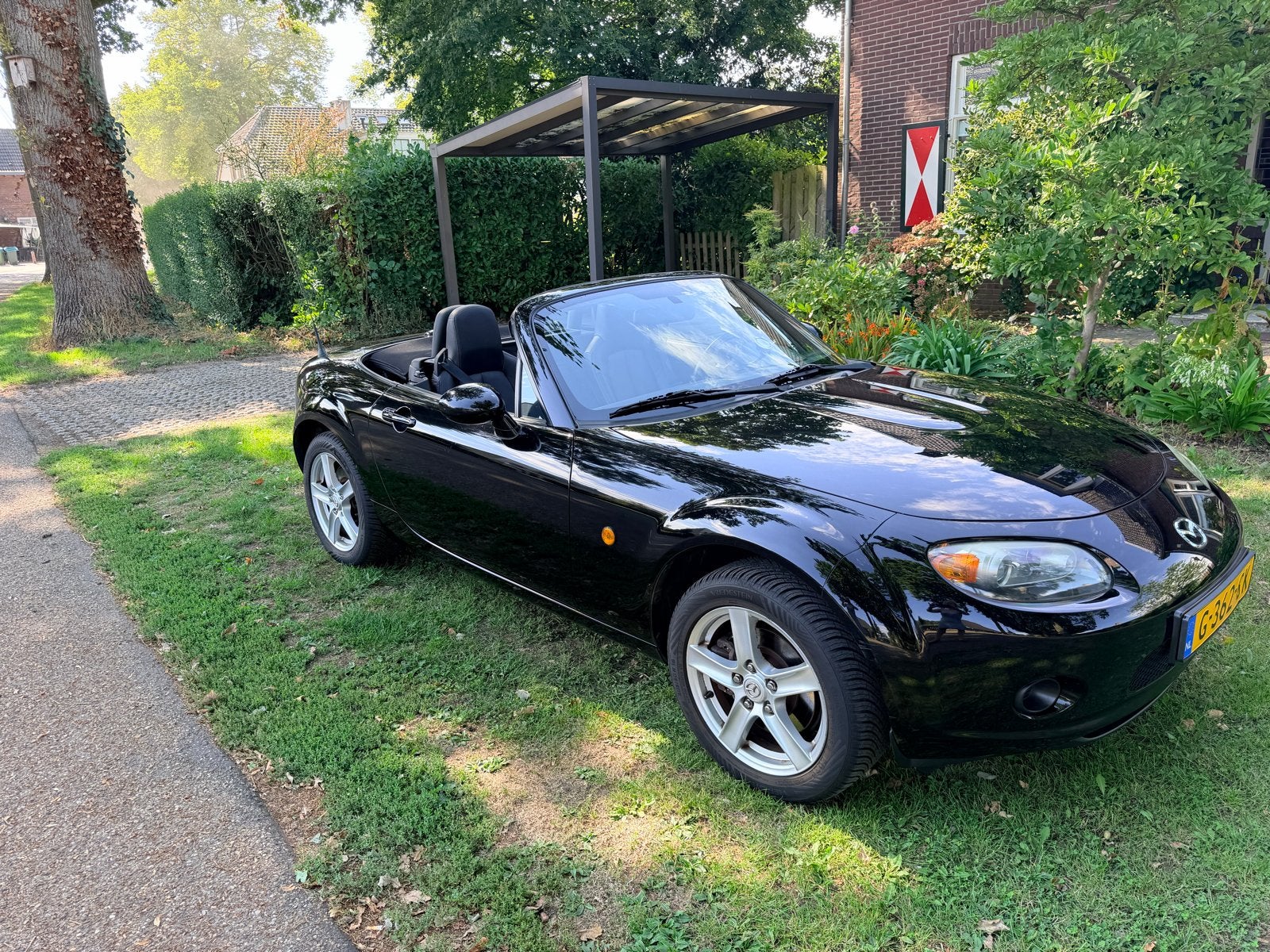 Mazda MX-5 1.8 2006 Zwart cabriolet, Achterwielaandrijving, Zwart, 4 cilinders, Cabriolet