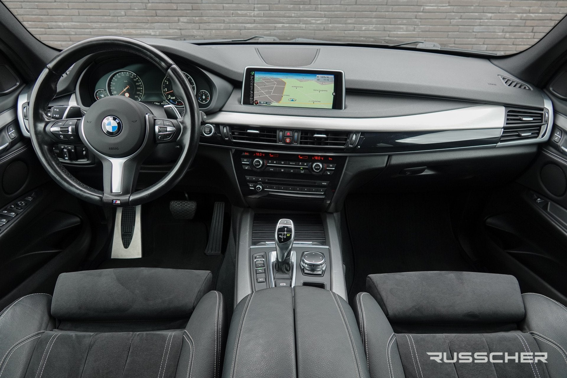 BMW X5 xDrive35i 306Pk Aut. | High Executive | Shadow Line |, Auto's, Automaat, 2005 kg, Gebruikt, Zwart