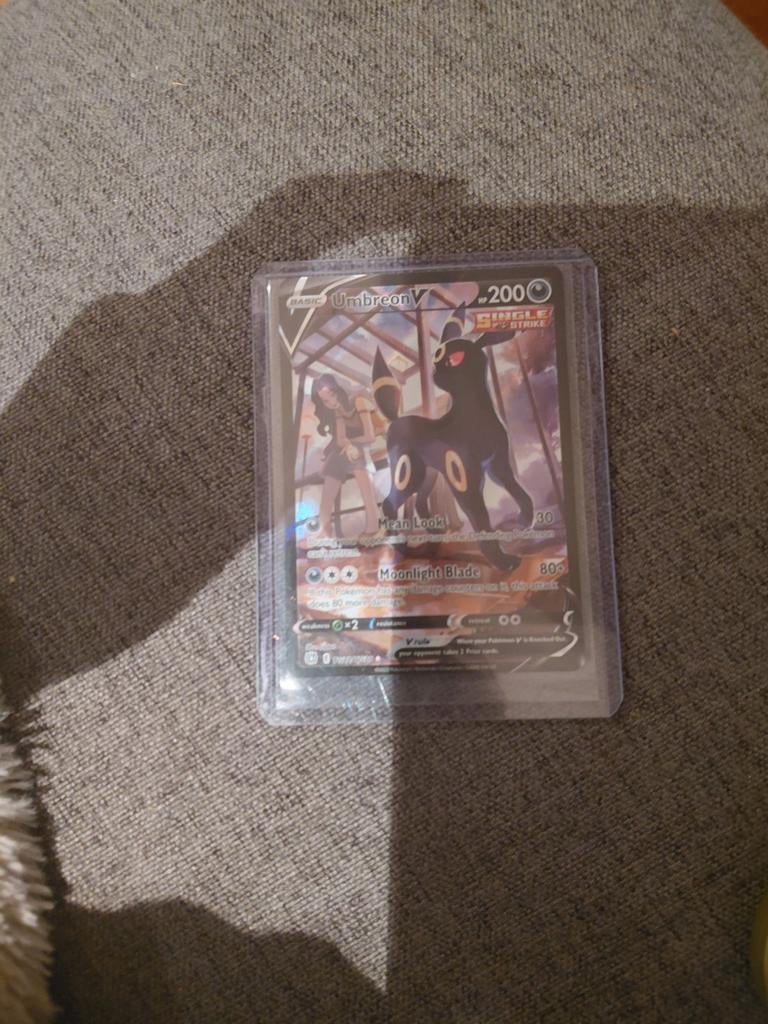 Umbreon V Alt Art Pokémon Kaart (Evolving Skies), Ophalen of Verzenden, Zo goed als nieuw, Losse kaart