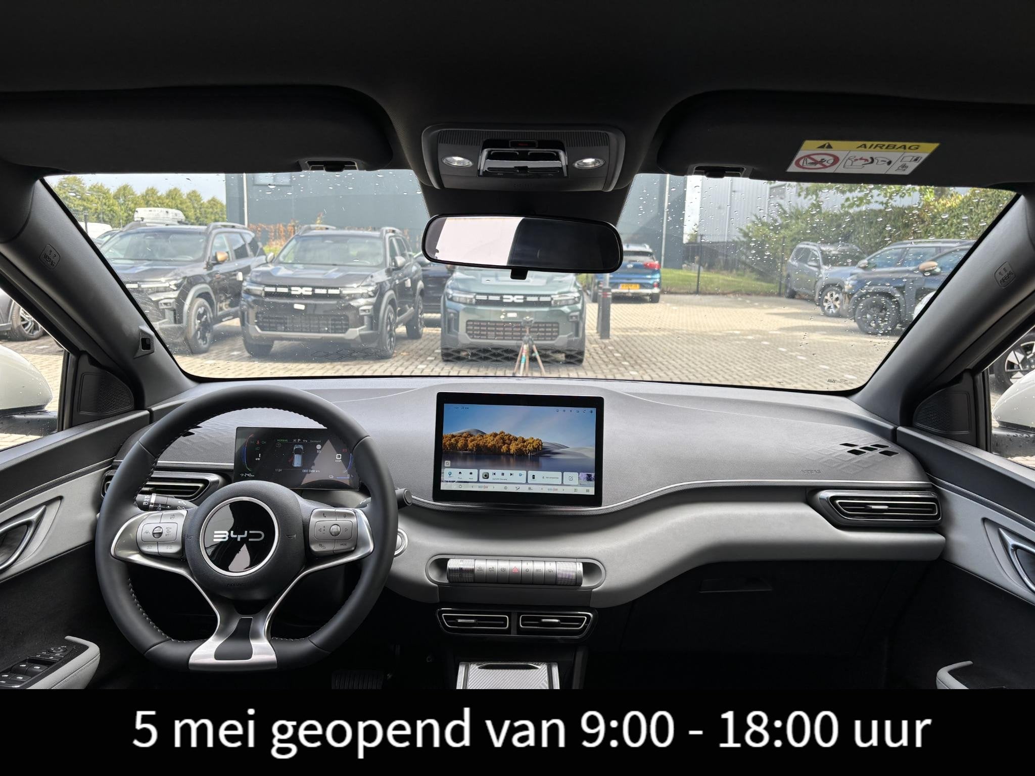 BYD DOLPHIN SURF Boost 43 kWh l Apple Carplay/Android Auto l, Auto's, BYD, 1345 kg, Gebruikt, 322 km, Lichtsensor