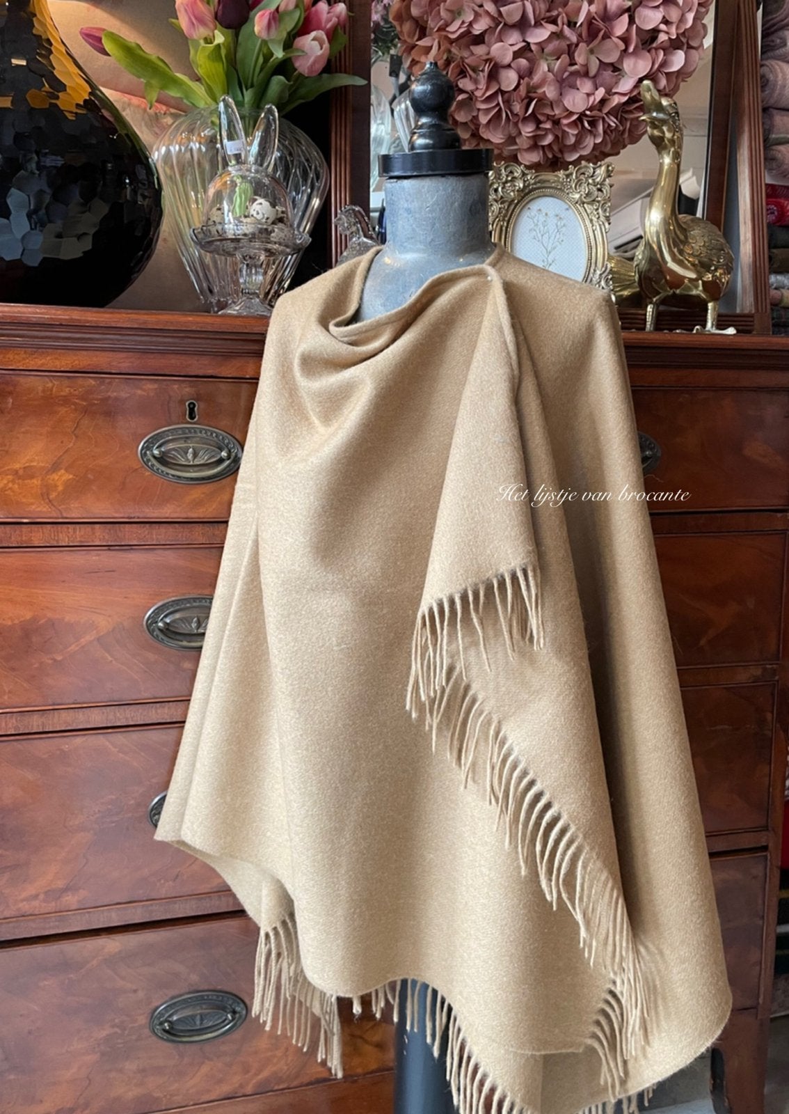 Engelse wollen poncho Bronte by Moon Camel, Westdijk 41 3241 GT Middelharnis, Info@lijstjevanbrocante.nl, Ophalen of Verzenden