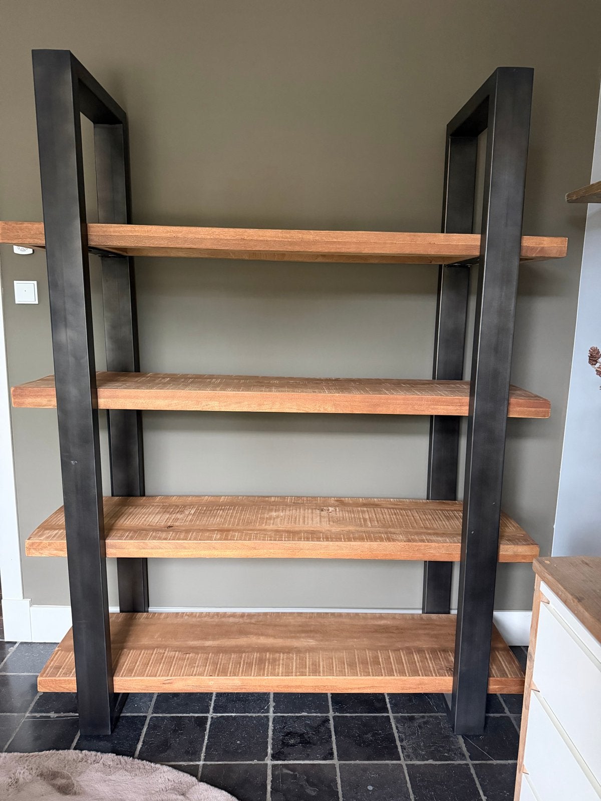Industriële Boekenkast met Mango Planken en Metalen Frame, Huis en Inrichting, Kasten | Boekenkasten, Ophalen, Met plank(en), 100 tot 150 cm