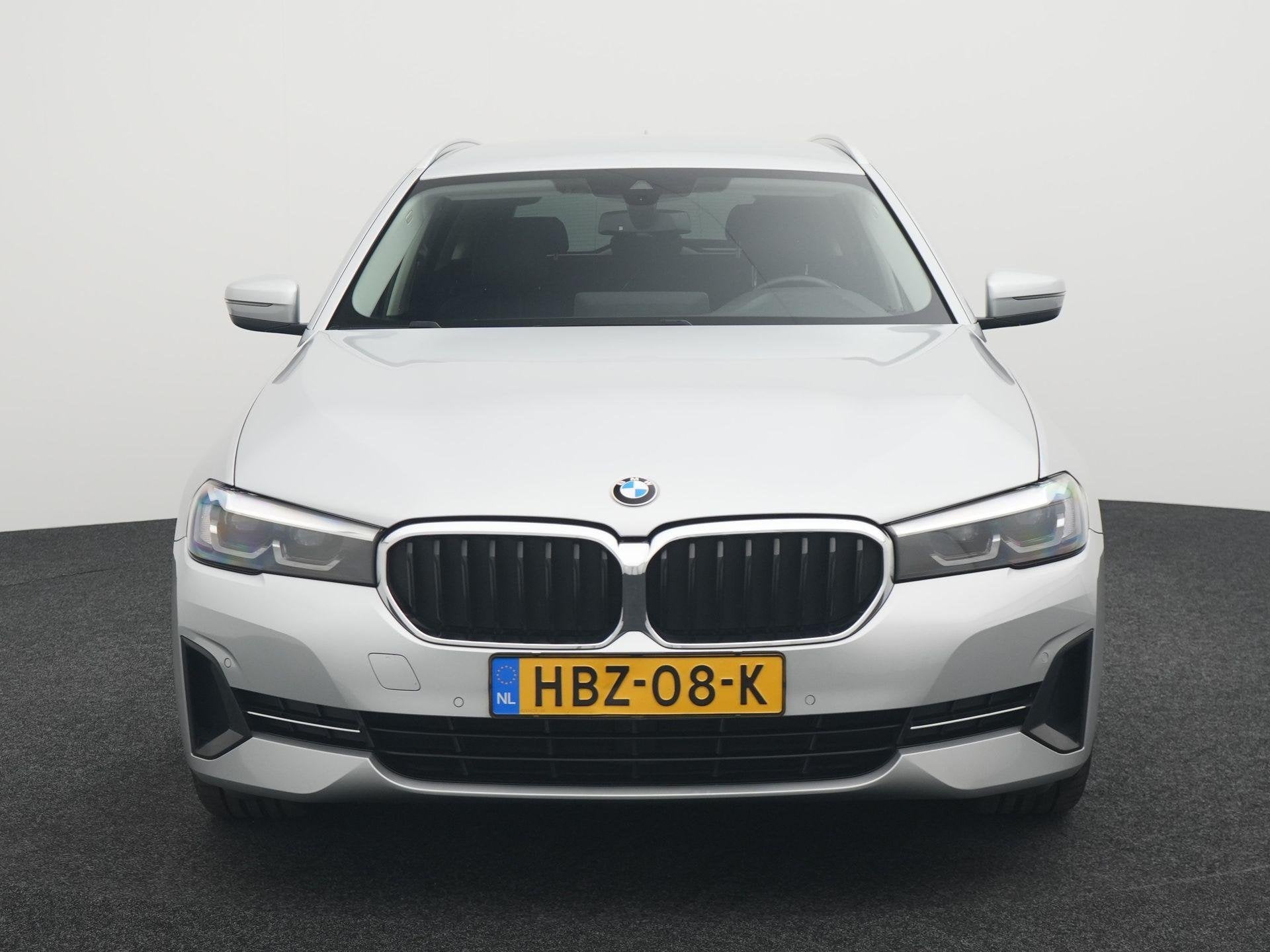 Foto 3 van BMW 5-serie Touring 520i High Executive