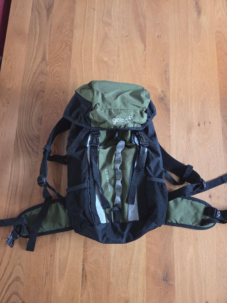 Kleine travel rugzak / kinderrugzak 25L, Ophalen, Zo goed als nieuw, Rugzak