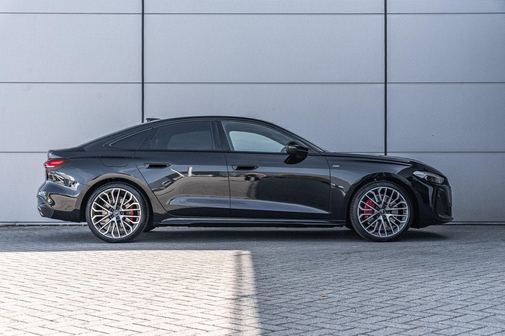 Audi A5 Limousine 2.0 e-hybrid 299pk quattro S edition | Tre, Auto's, Audi, Automaat, 12 maanden, 4 cilinders, 150 min