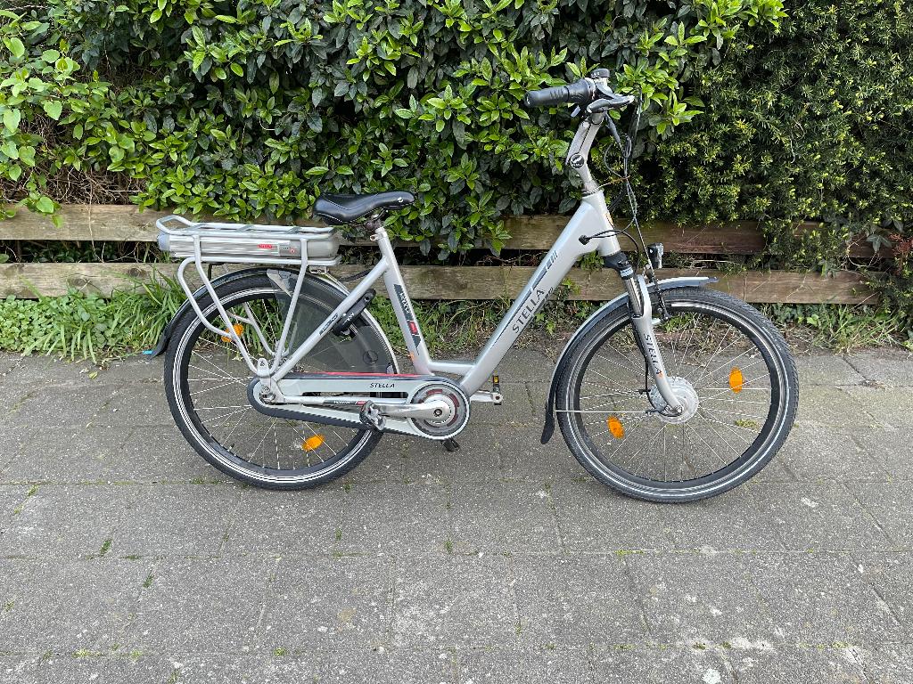 Stella Modena elektrische fiets, Zo goed als nieuw, 47 tot 51 cm, 30 tot 50 km per accu, Ophalen