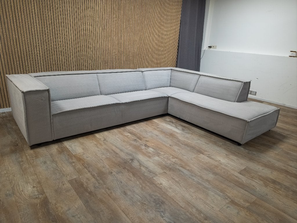 Zeer Mooi Groot Grijs Hoekbank BY SIDDIE, Huis en Inrichting, Info@banxtel.nl, 3194DC, Gebruikt, Hoekbank