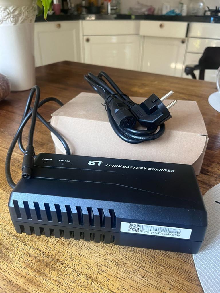 Accu oplader voor Icycle e-bike, Ophalen of Verzenden, Nieuw