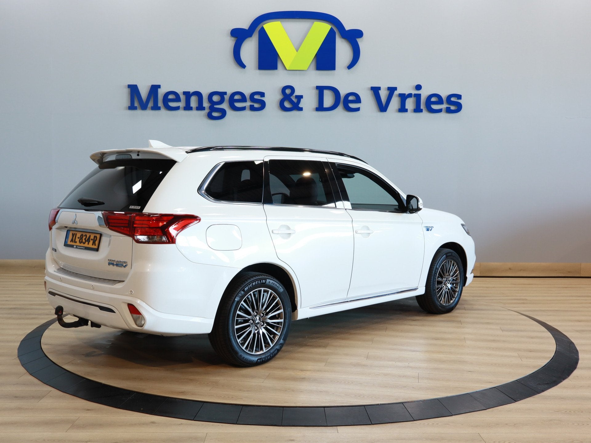 Mitsubishi Outlander 2.4 PHEV S-Edition Airco ECC | Panorama, Auto's, Mitsubishi, Automaat, 12 maanden, 4 cilinders, Automatische klimaatregeling