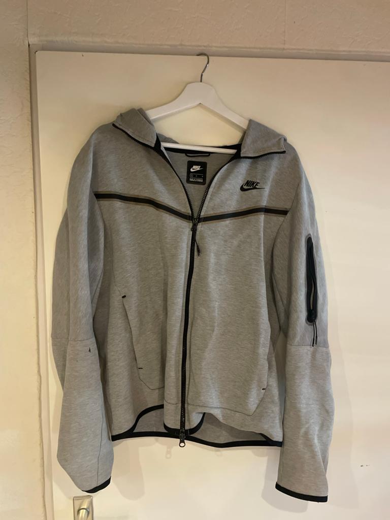 Nike tech trainingspak maat L, Ophalen of Verzenden, Gedragen, Maat 52/54 (L)