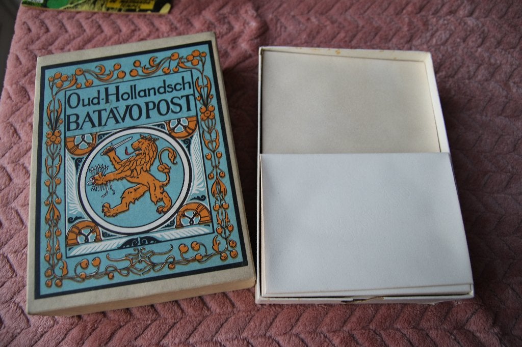 Oud Hollandsch Batavopost  met briefpapier en enveloppen, Verzamelen, Ophalen of Verzenden, Gebruikt