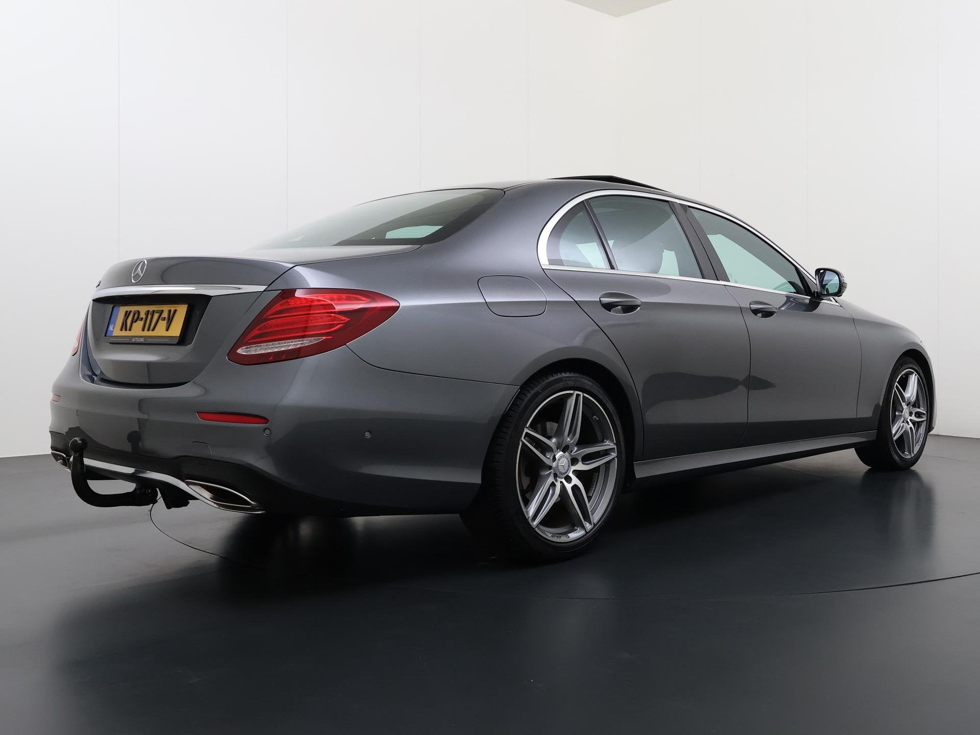 Mercedes-Benz E-klasse 200 Prestige Plus !e Eigenaar AMG Sty, Automaat, Dealer onderhouden, Achterwielaandrijving, 4 cilinders