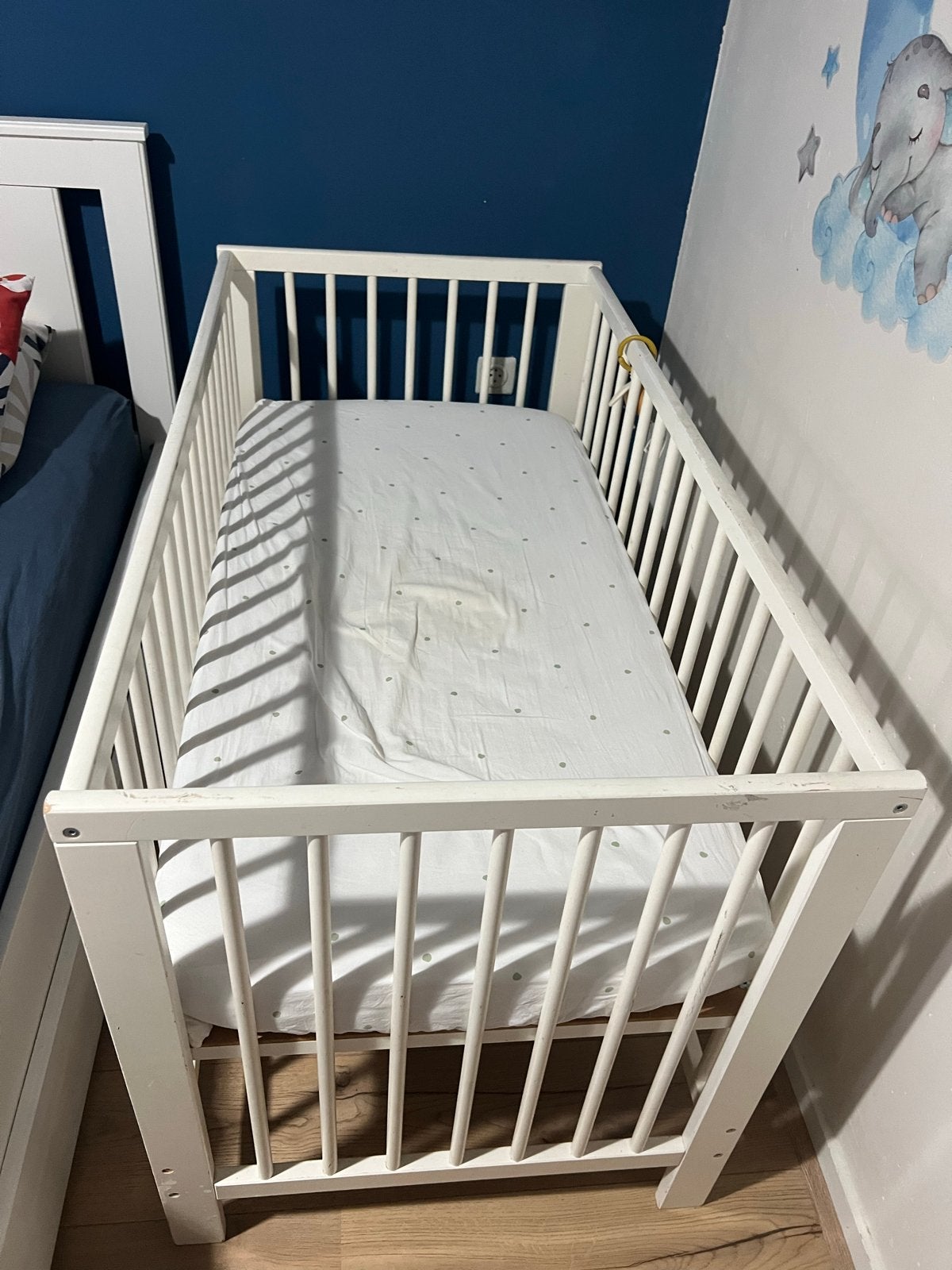 Wit ledikantje met matras / baby crib, Kinderen en Baby's, Babywiegjes en Ledikanten, Ophalen of Verzenden, Gebruikt, Ledikant