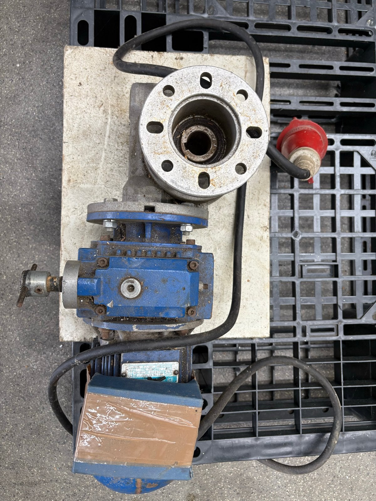 Varvel Motorreductor - 0.18 kW, 220/380V, Ophalen