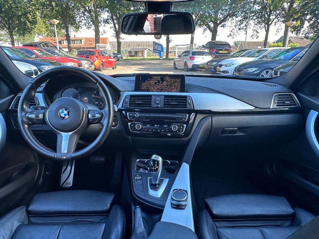 BMW 3-serie Touring 318i Edition M Sport Shadow Executive|18, Auto's, BMW, Automaat, Gebruikt, 1465 kg, 3 cilinders