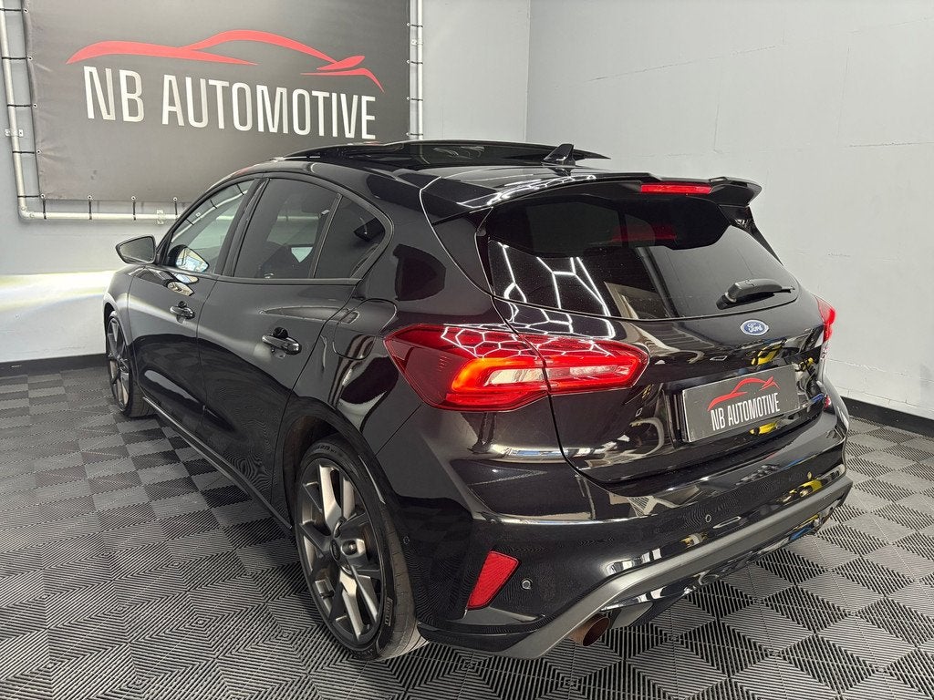 Ford Focus 2.3 EcoBoost ST-X, Gebruikt, 4 cilinders, 1436 kg, Bedrijf