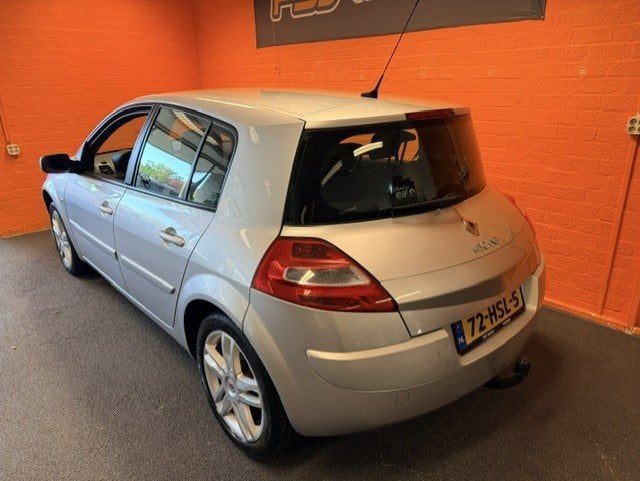 Foto 3 van Renault Mégane 1.6 16V / 5 DEURS / BUSINESS-LINE / TOPSTAAT