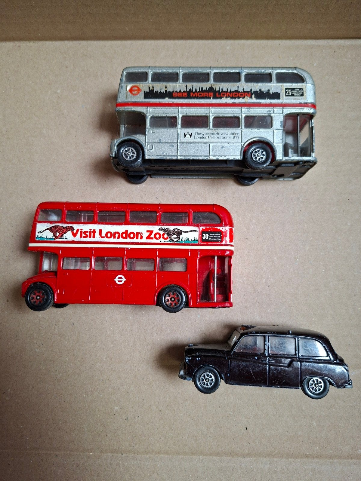 Corgi London bussen en taxi - Vintage speelgoed, Ophalen of Verzenden, Gebruikt, Bus of Vrachtwagen, Corgi