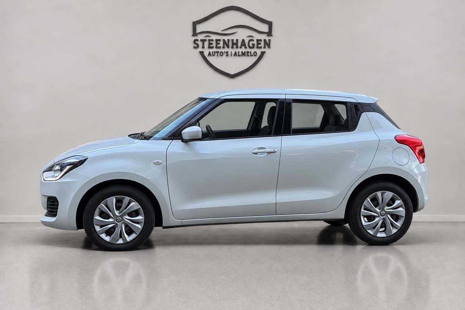 Suzuki SWIFT 1.2 Comfort Smart Hybrid, Apple carplay, Stof, 4 cilinders, 400 kg, Bedrijf