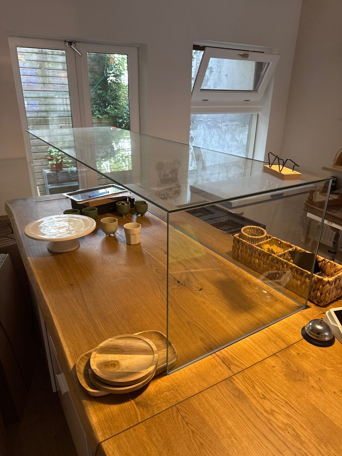 Glazen vitrine voor keuken of toonbank, Overige typen, Ophalen, Zo goed als nieuw, Glas