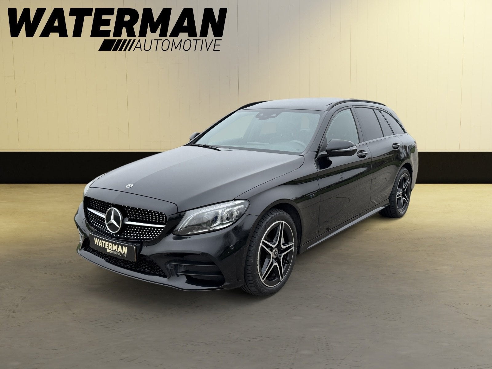 Mercedes-Benz C-klasse 300e AMG Premium+ Soh 98%/PANO/VIRTUA, Auto's, Dealer onderhouden, Achterwielaandrijving, Zwart, Plug-in hybride