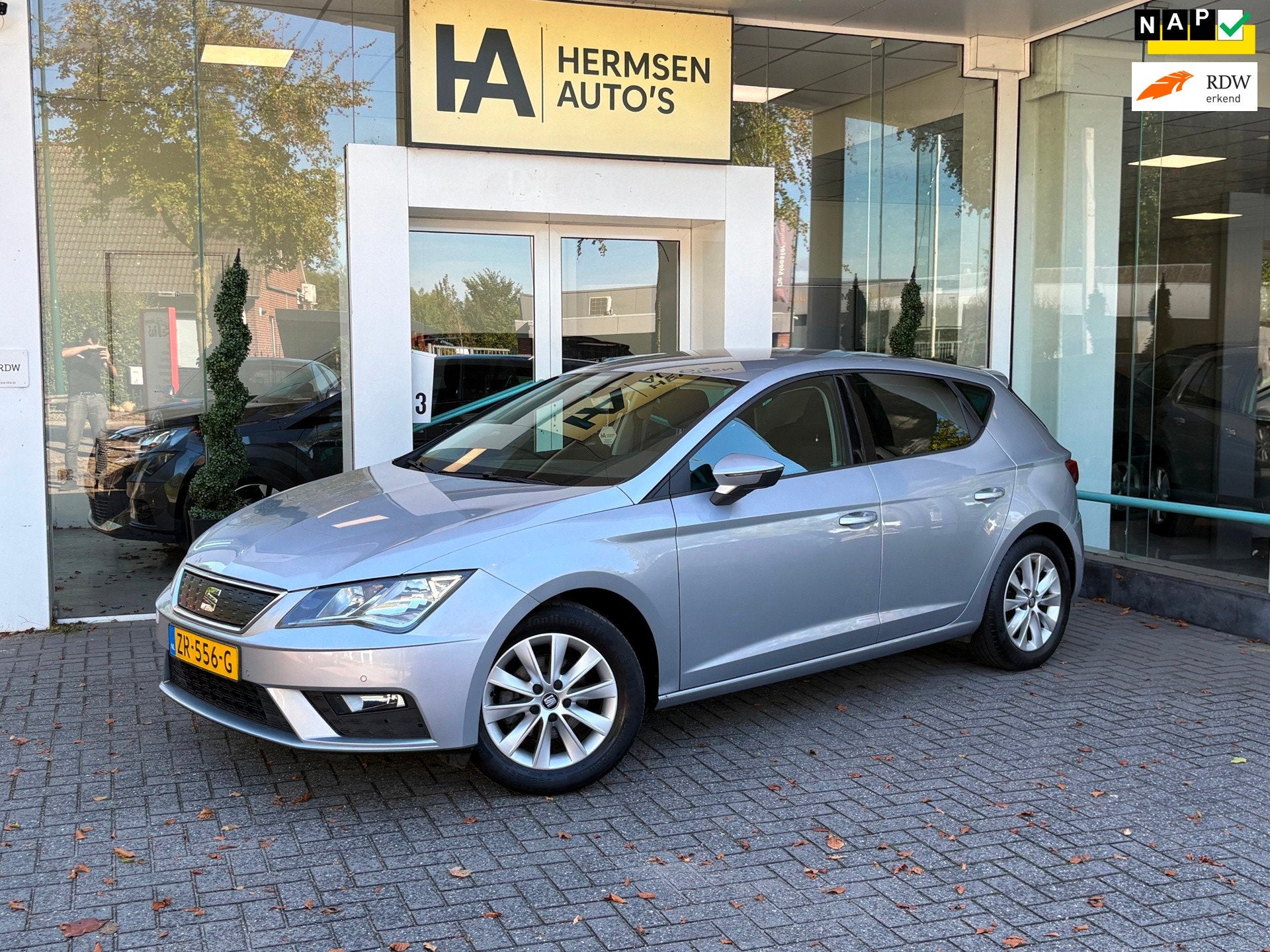 Seat Leon 1.0 EcoTSI Business Intense|1e eig|CarPlay|Dealer, Auto's, Dealer onderhouden, Stof, Leon, 116 pk