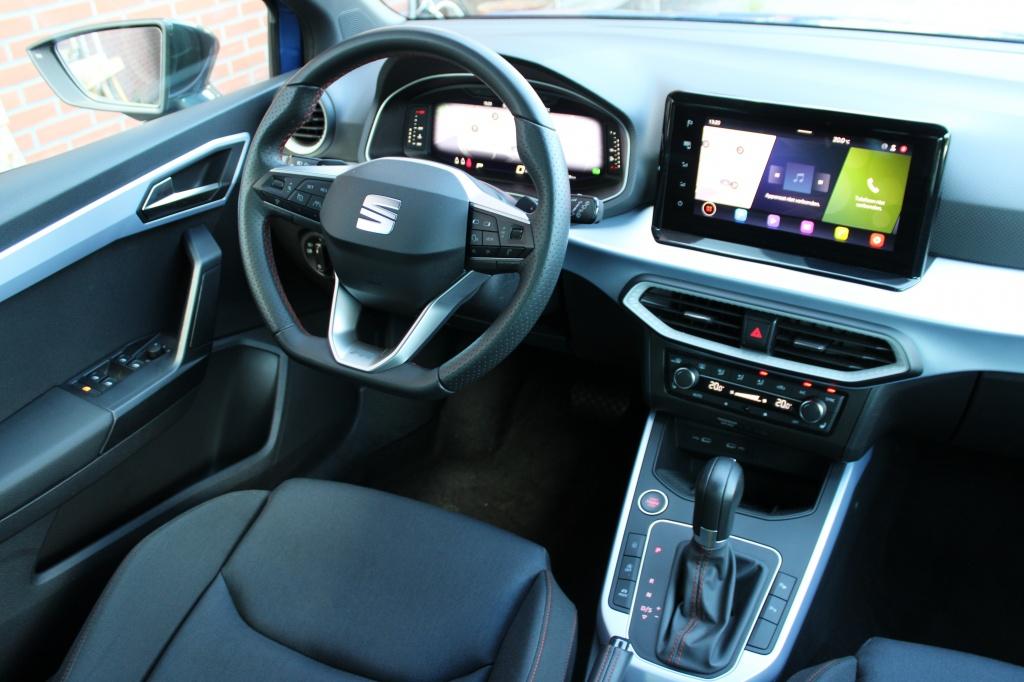 SEAT Arona 1.0 EcoTSI FR Business Automaat | 18 Inch | Navi, Auto's, 1131 kg, Gebruikt, Blauw, Bedrijf