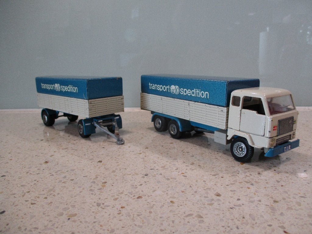 Tekno Denmark 425 + 452 Volvo F88 Transport Spedition, Verzenden, Zo goed als nieuw, Bus of Vrachtwagen, Tekno