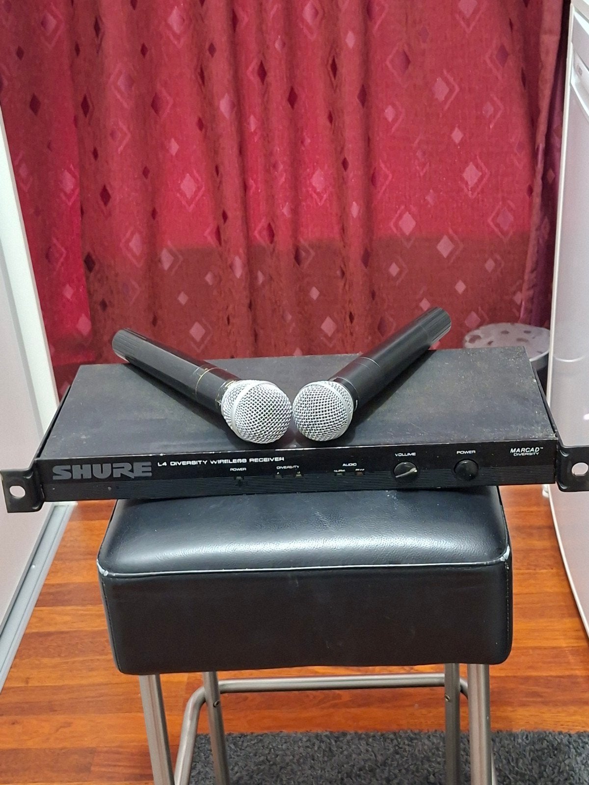 Shure L4 Diversity Draadloze Microfoon Set SM 58, Ophalen of Verzenden, Gebruikt, Zangmicrofoon, Draadloos