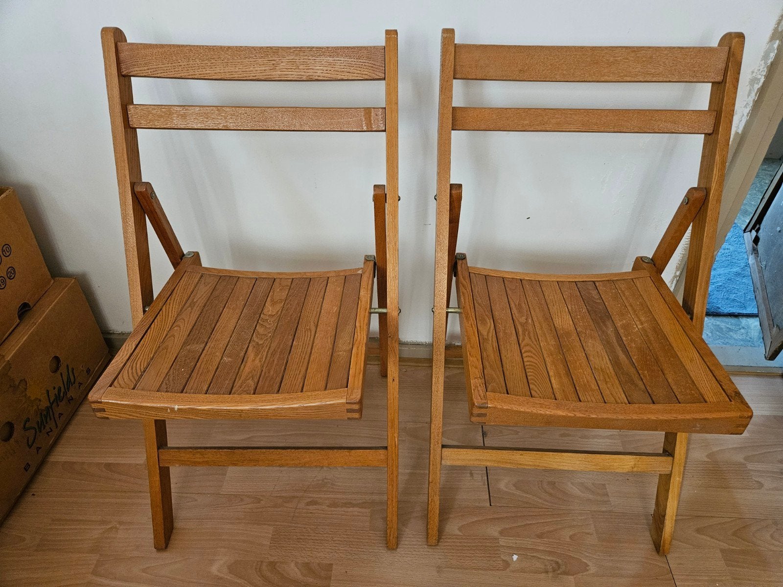 Set van 2 vintage houten klapstoelen, Antiek en Kunst, Ophalen