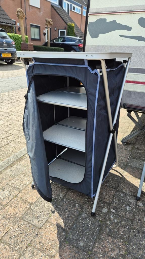 Half hoge campingkast, Ophalen, Gebruikt, Campingkast