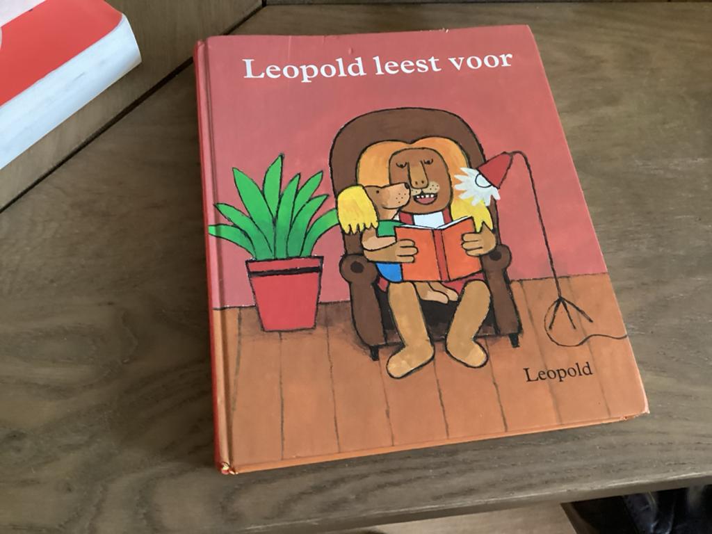 Leopold leest voor - Kinderboek, Ophalen of Verzenden, Gelezen, Fictie algemeen