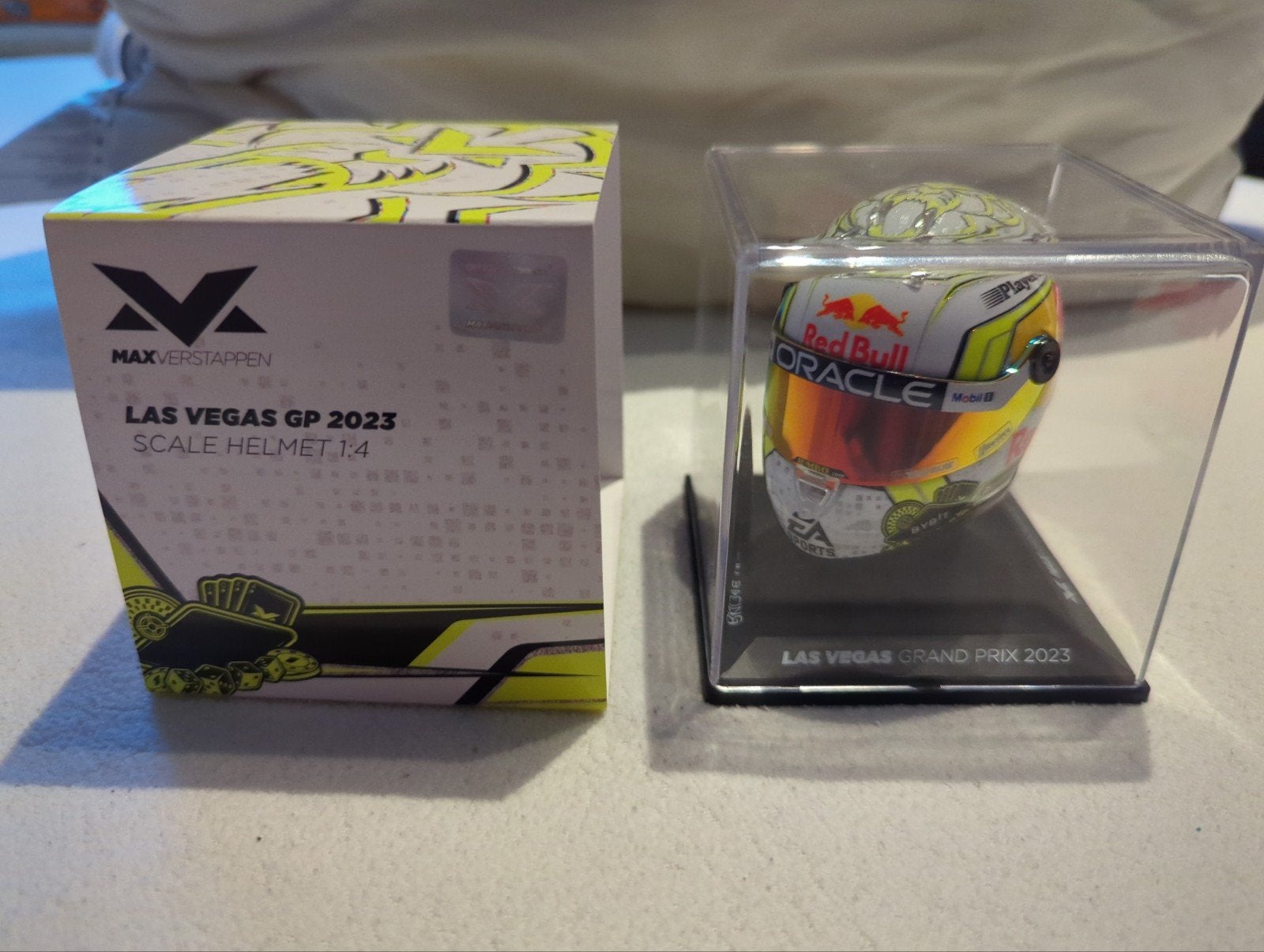 LIMITED EDITION Max Verstappen helm Las Vegas GP 2023 1:4, Ophalen of Verzenden, Nieuw, Formule 1