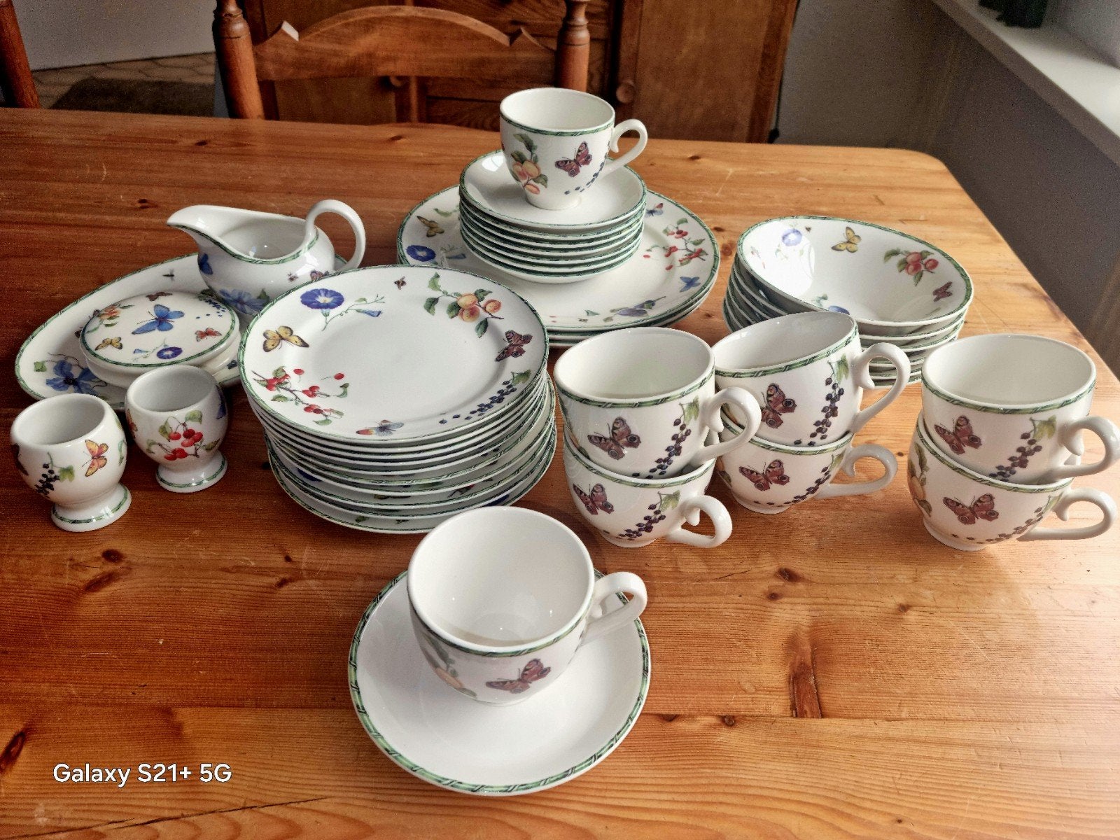 JBS Home Collection 'Frost & Flowers' servies, Huis en Inrichting, Keuken | Servies, Ophalen