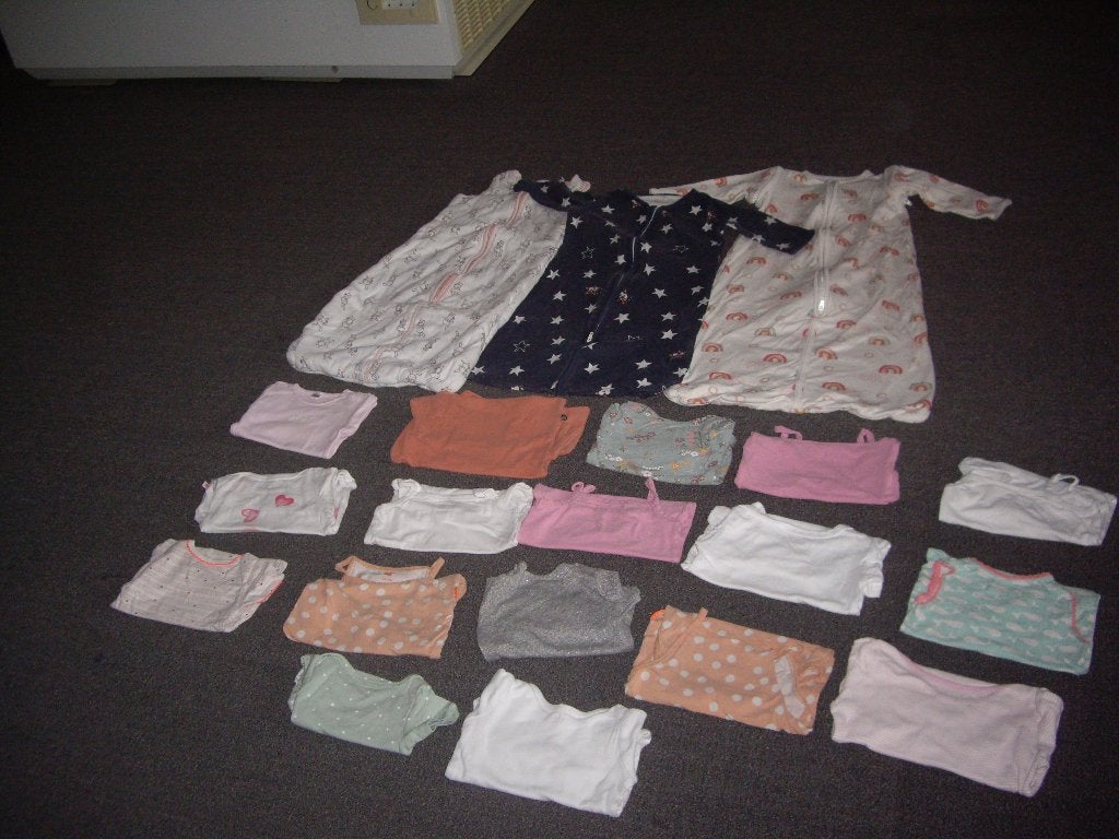 18 rompertjes+3 slaapzakken +2 nieuwe mutsjes, Ophalen of Verzenden, Gebruikt, Meisje