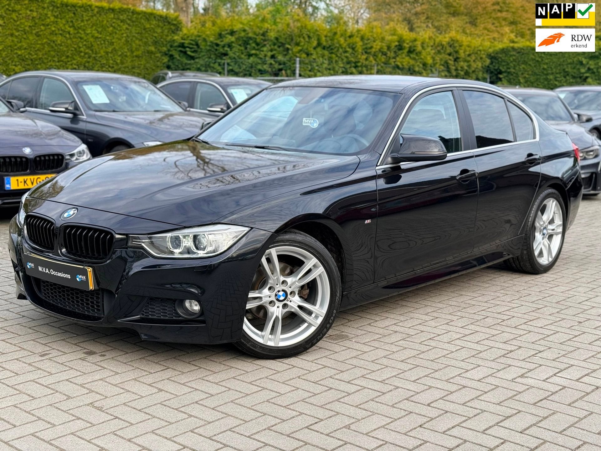 BMW 3-serie 316i Executive M Sport|Nieuwe Ketting + Klepseal, 1360 kg, Gebruikt, 4 cilinders, Alcantara