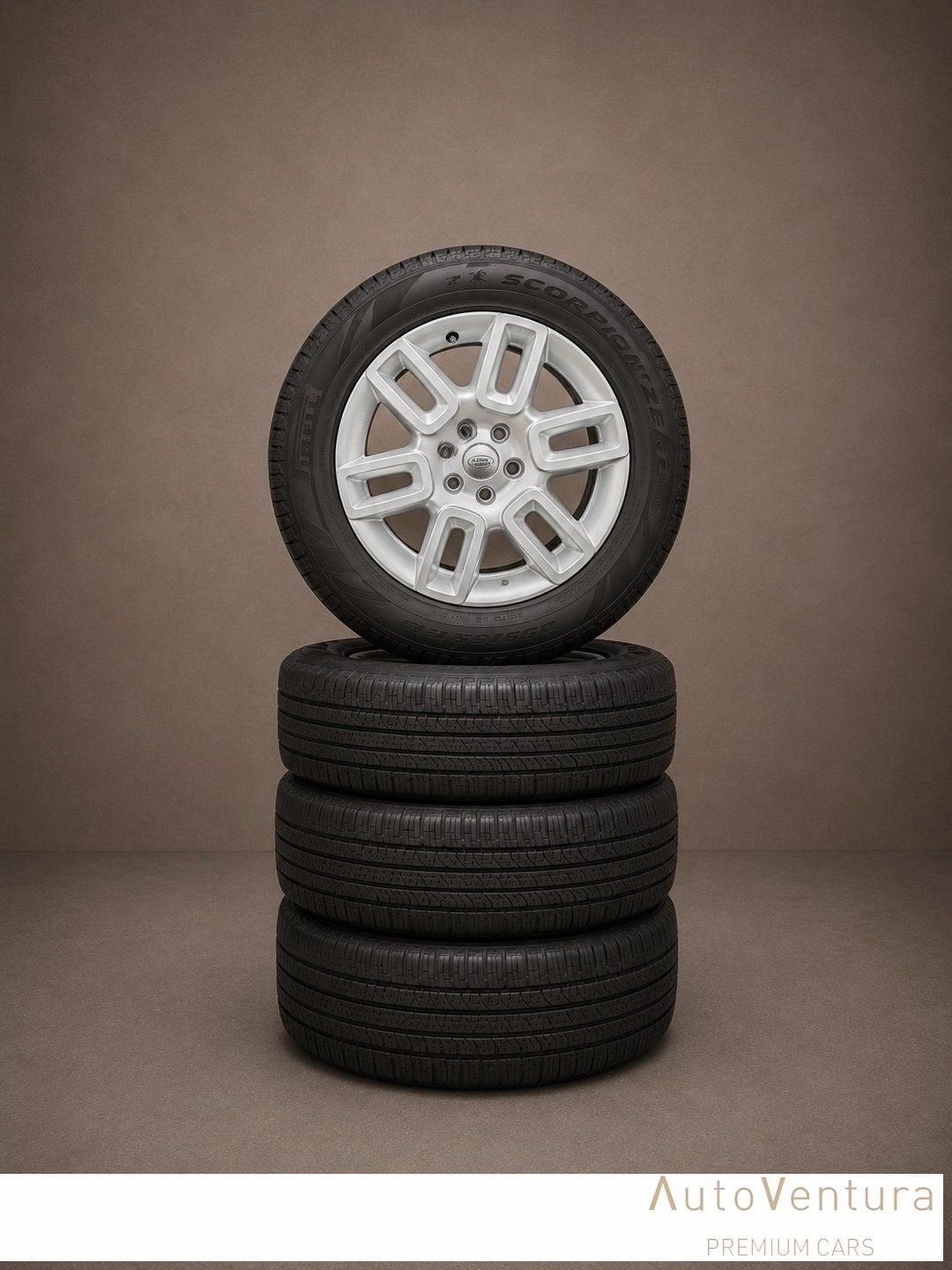 Land Rover Discovery - Pirelli Scorpion - 255/65/R19 13, Auto-onderdelen, Banden en Velgen, 19 inch, Gebruikt, 255 mm, -