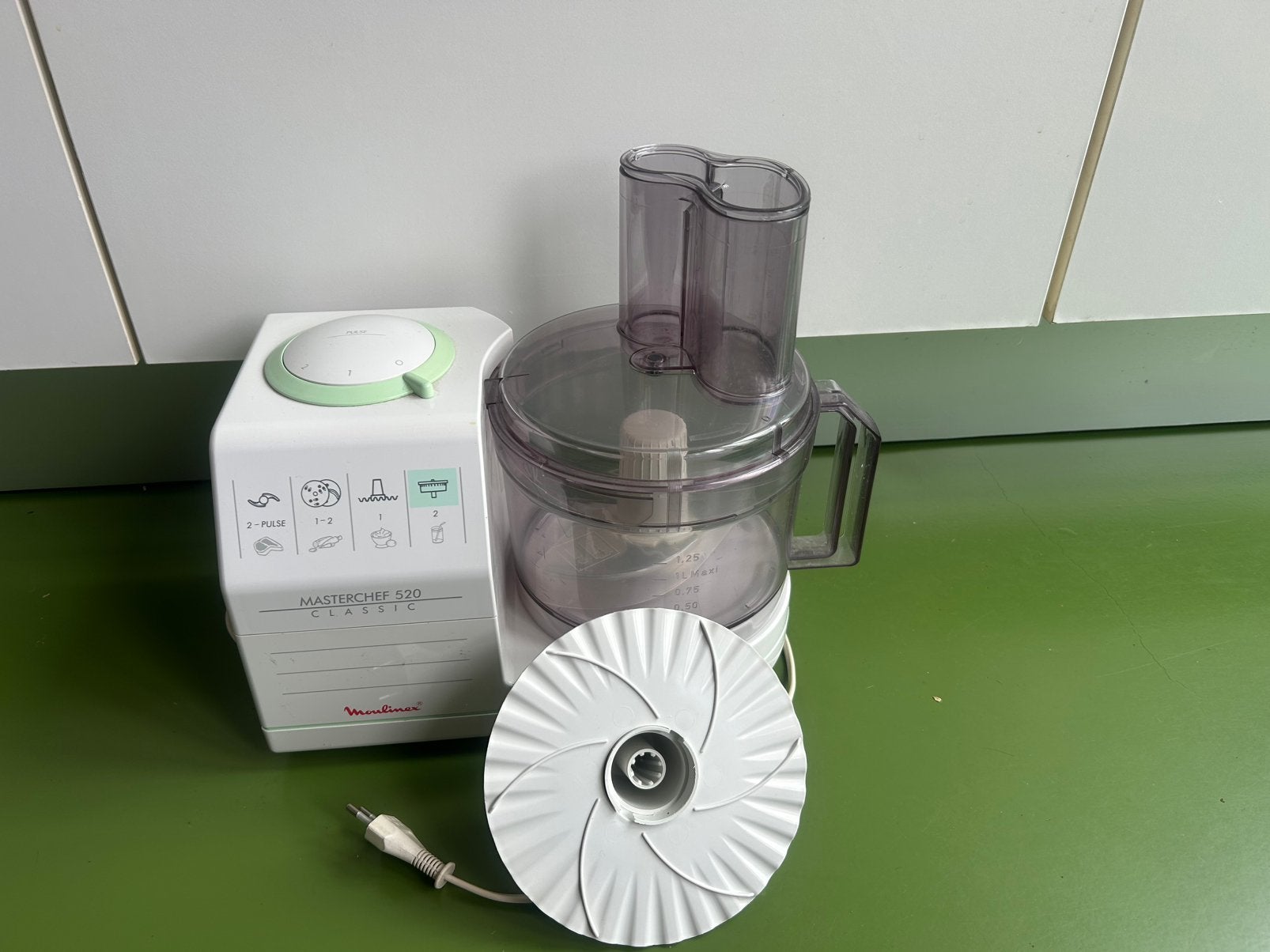 Moulinex keuken machine, Ophalen of Verzenden, Gebruikt, 3 snelheden of meer