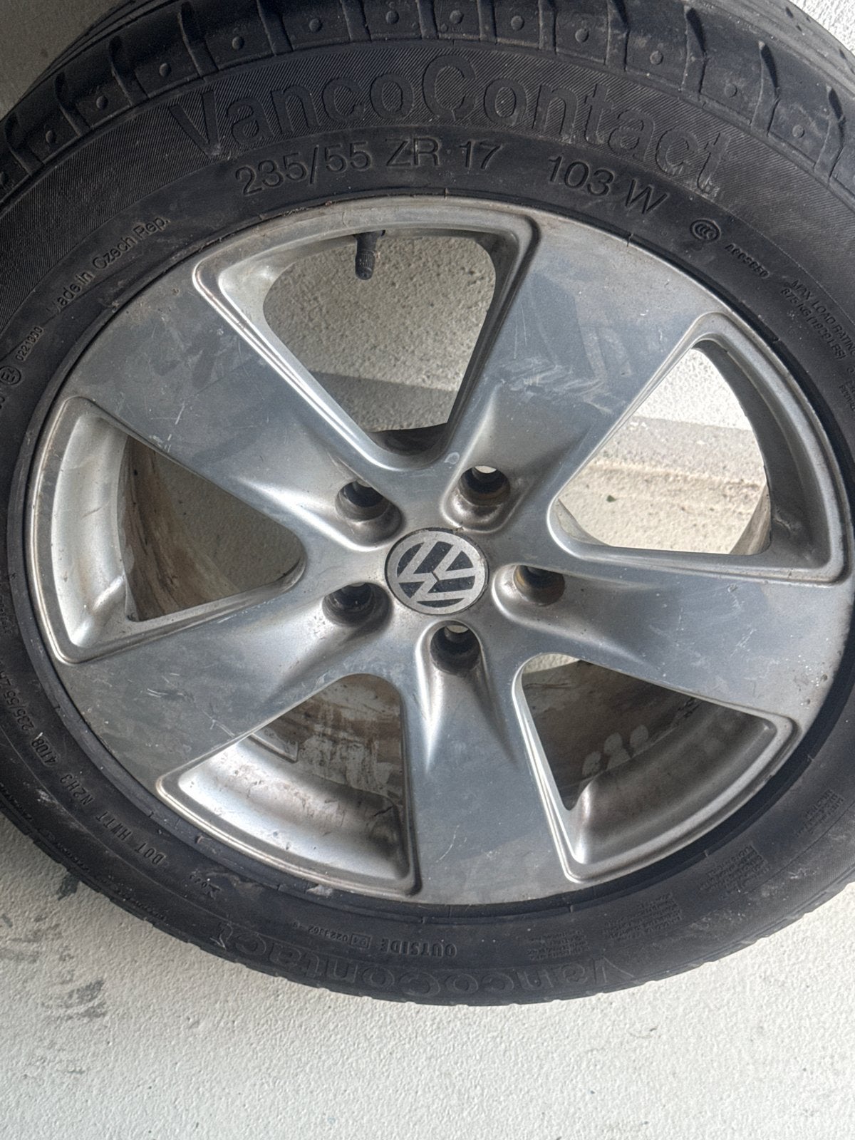 Volkswagen originele 17 inch lichtmetalen velgen en banden, Gebruikt, Banden en Velgen, 17 inch, Ophalen of Verzenden